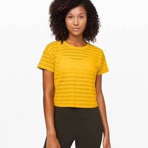 Lululemon Cates Tee *Mesh
Honeycomb Size 6 NWT